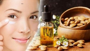 طرق إستخدام زيت اللوز لعلاج الهالات السوداء 